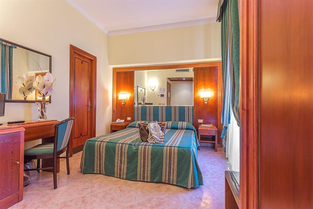 Raeli Hotel Lux Rome Bagian luar foto