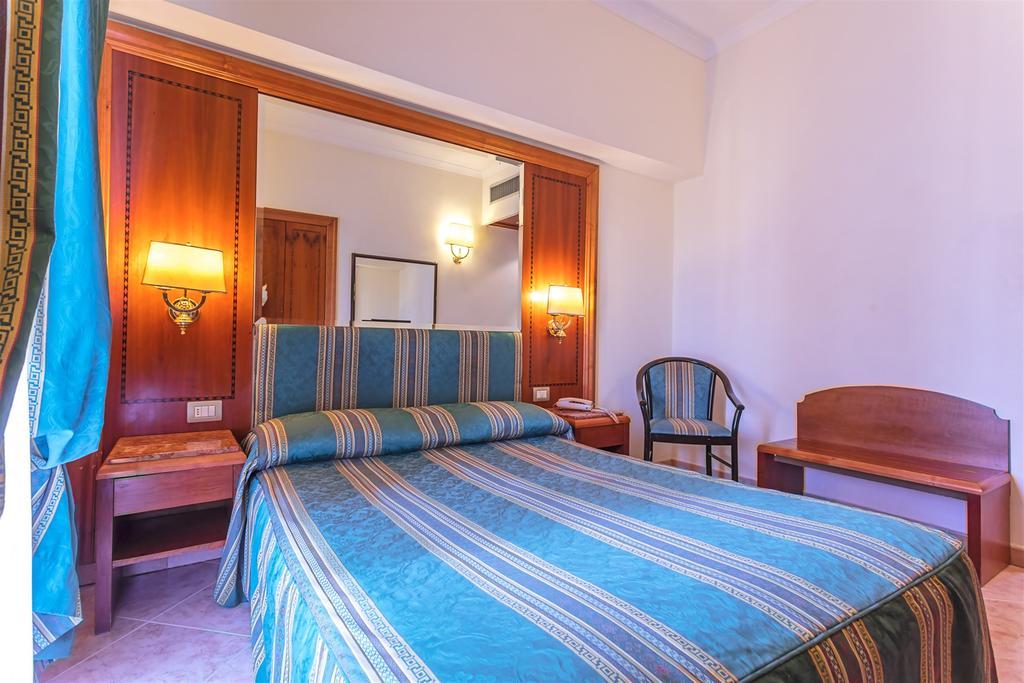 Raeli Hotel Lux Rome Bagian luar foto