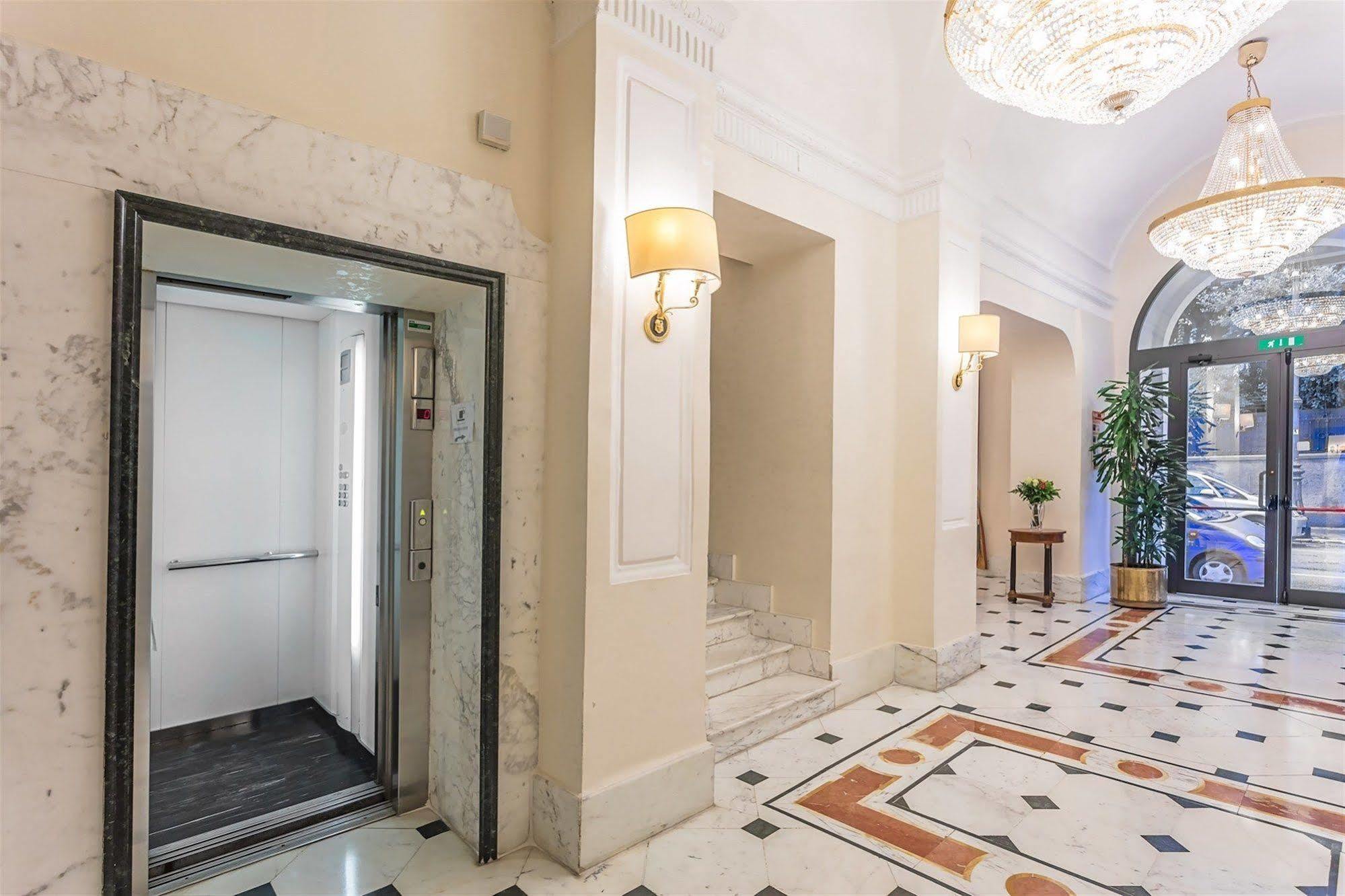 Raeli Hotel Lux Rome Bagian luar foto