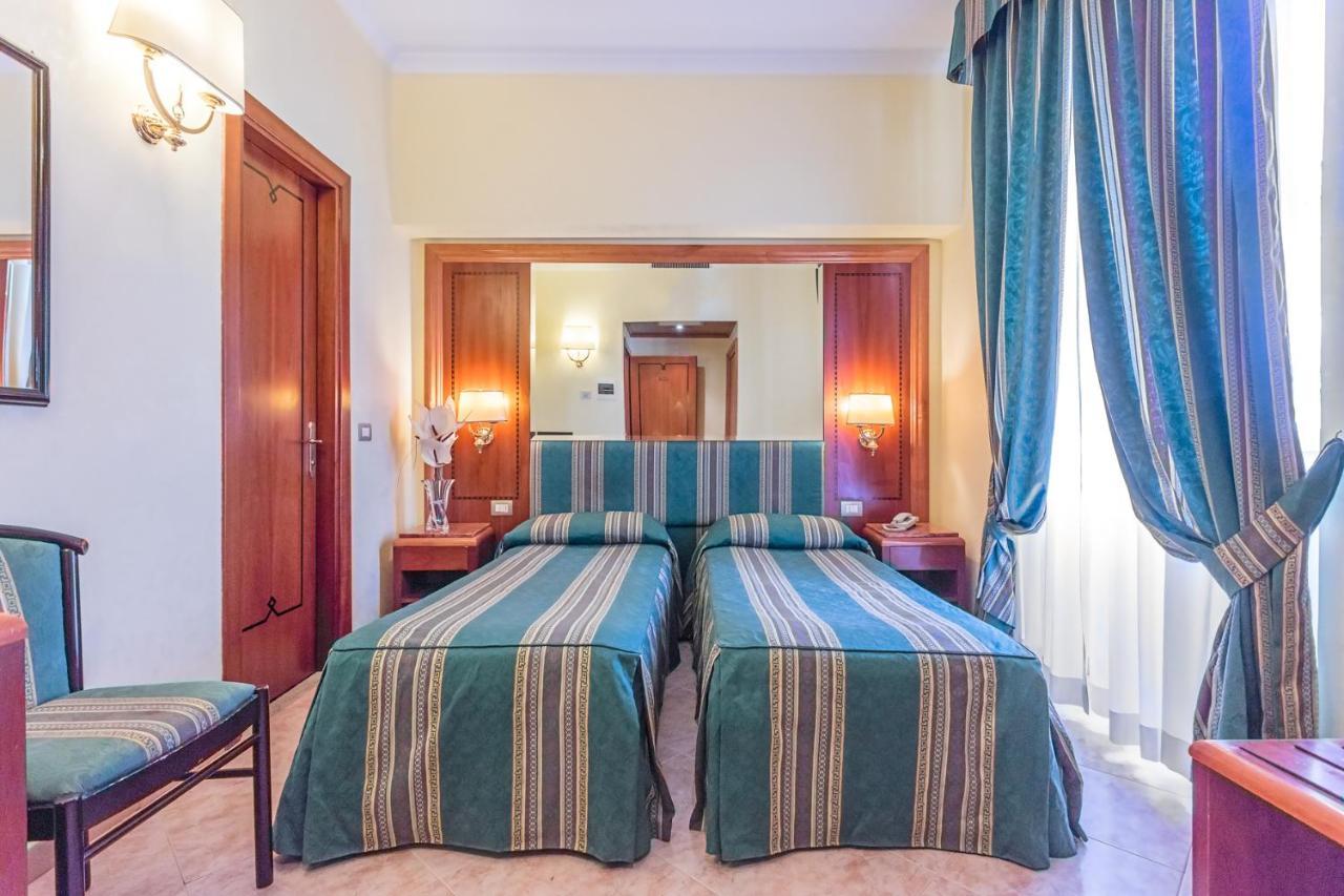 Raeli Hotel Lux Rome Bagian luar foto